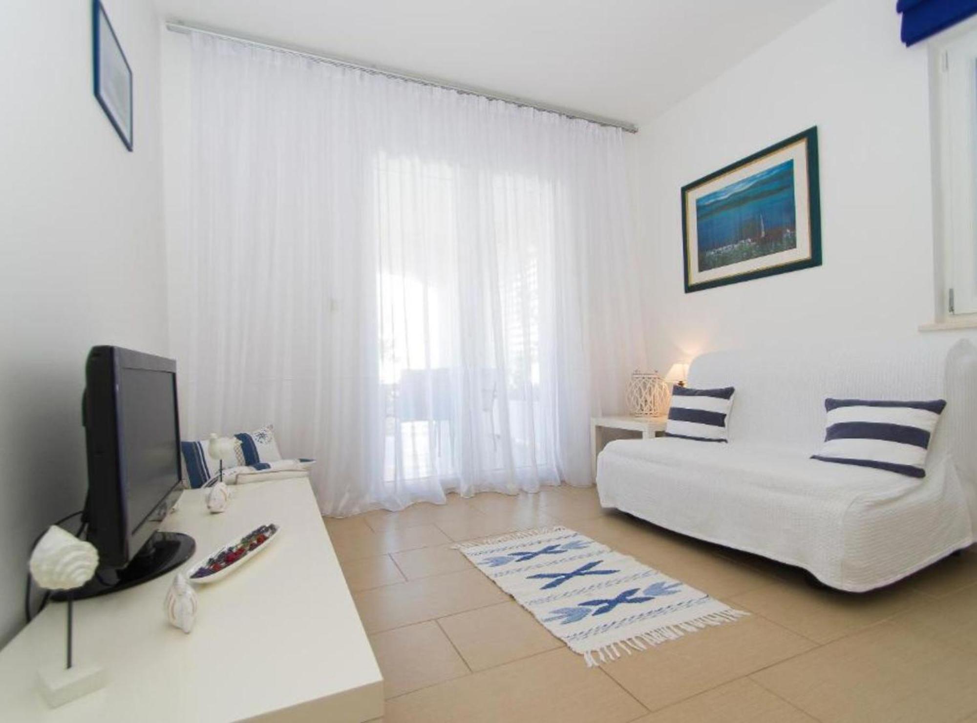 Apartments Villa Olea Lumbarda Exterior photo